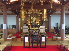 雲天寺本堂の堂内