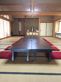 客殿内
